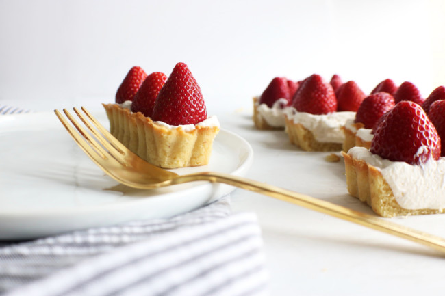 Strawberry Cream Tart - The Toasted Pine Nut