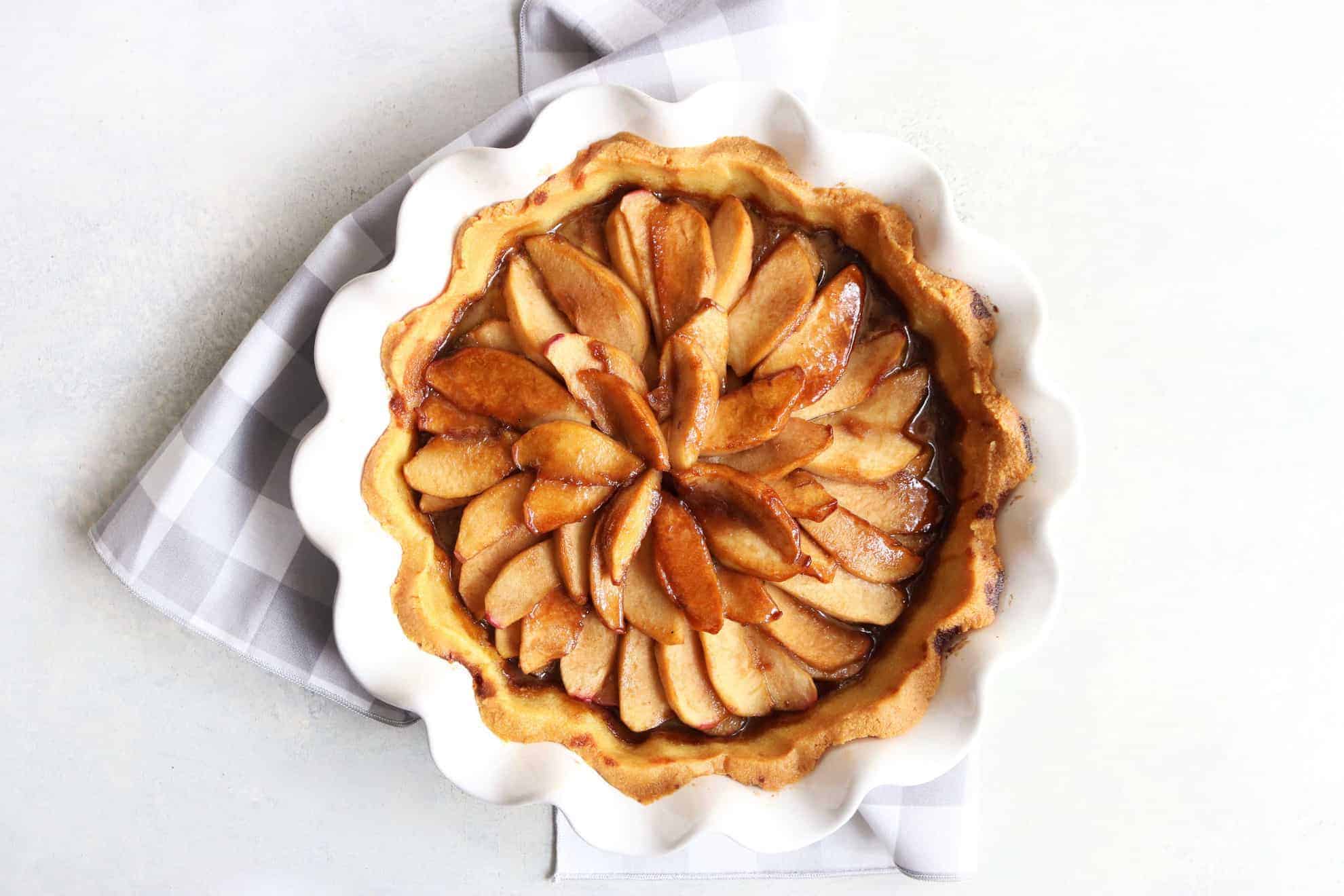 Caramel Apple Pie - The Toasted Pine Nut