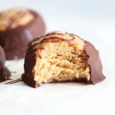 Peanut Butter Crunch Balls-image