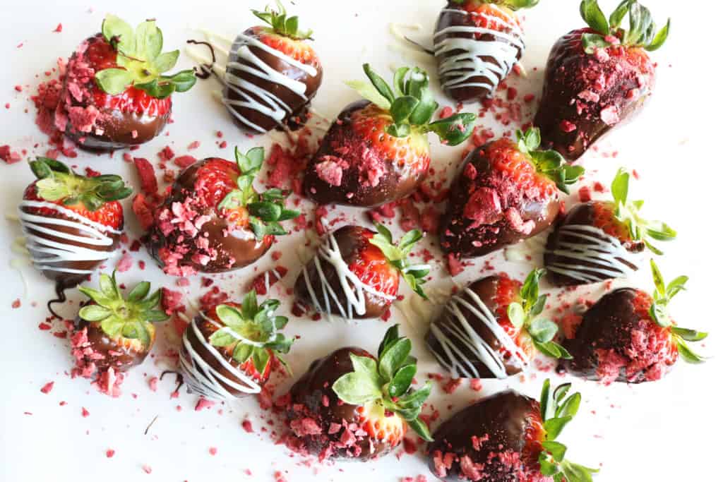 Chocolate Covered Strawberries - The Toasted Pine Nut