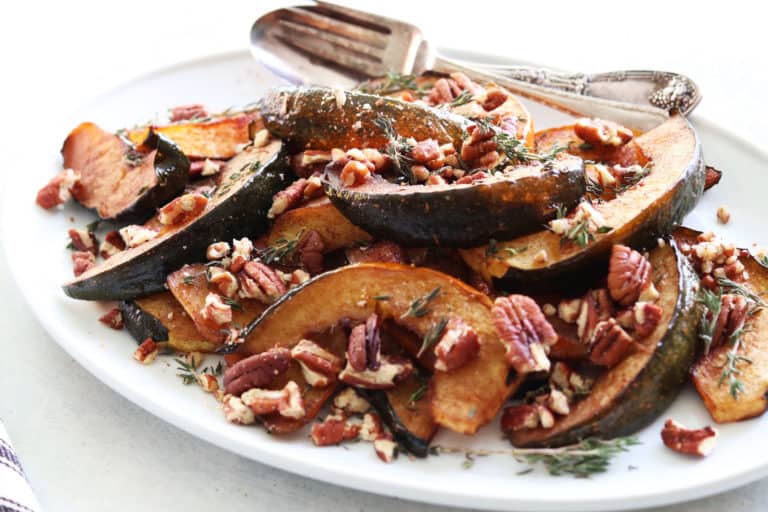 Sweet Cinnamon Pecan Acorn Squash - The Toasted Pine Nut