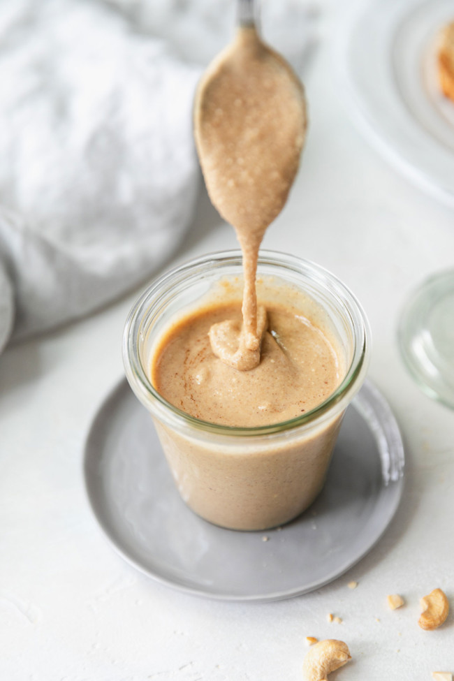 Cinnamon Cashew Butter - The Toasted Pine Nut