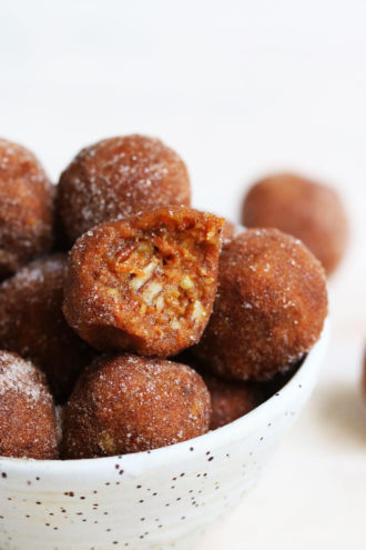 10-Min Carrot Cake Bliss Balls - The Toasted Pine Nut