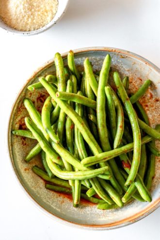 Garlic Parmesan Green Beans - The Toasted Pine Nut
