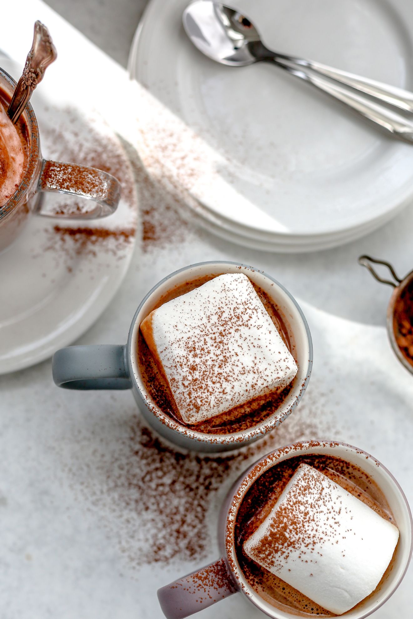 Stay warm with this hot chocolate pot - CNET
